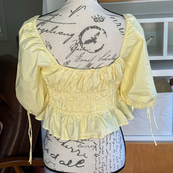 Staud Faye cropped smock top size 8. Beautiful buttery yellow fun and flirty. - Picture 2 of 4